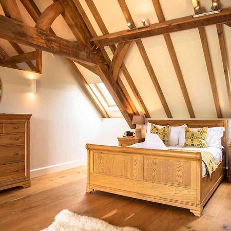 Coed Farm-Hot Tub-Sleeps 12-Near Brecon Villa Buitenkant foto