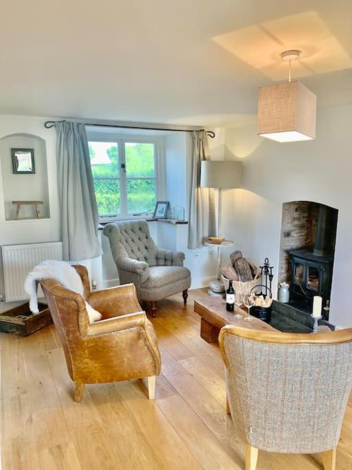 Coed Farm-Hot Tub-Sleeps 12-Near Brecon Villa Buitenkant foto