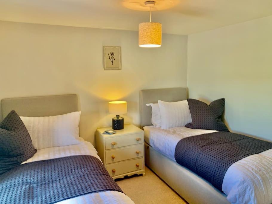 Coed Farm-Hot Tub-Sleeps 12-Near Brecon Villa Buitenkant foto